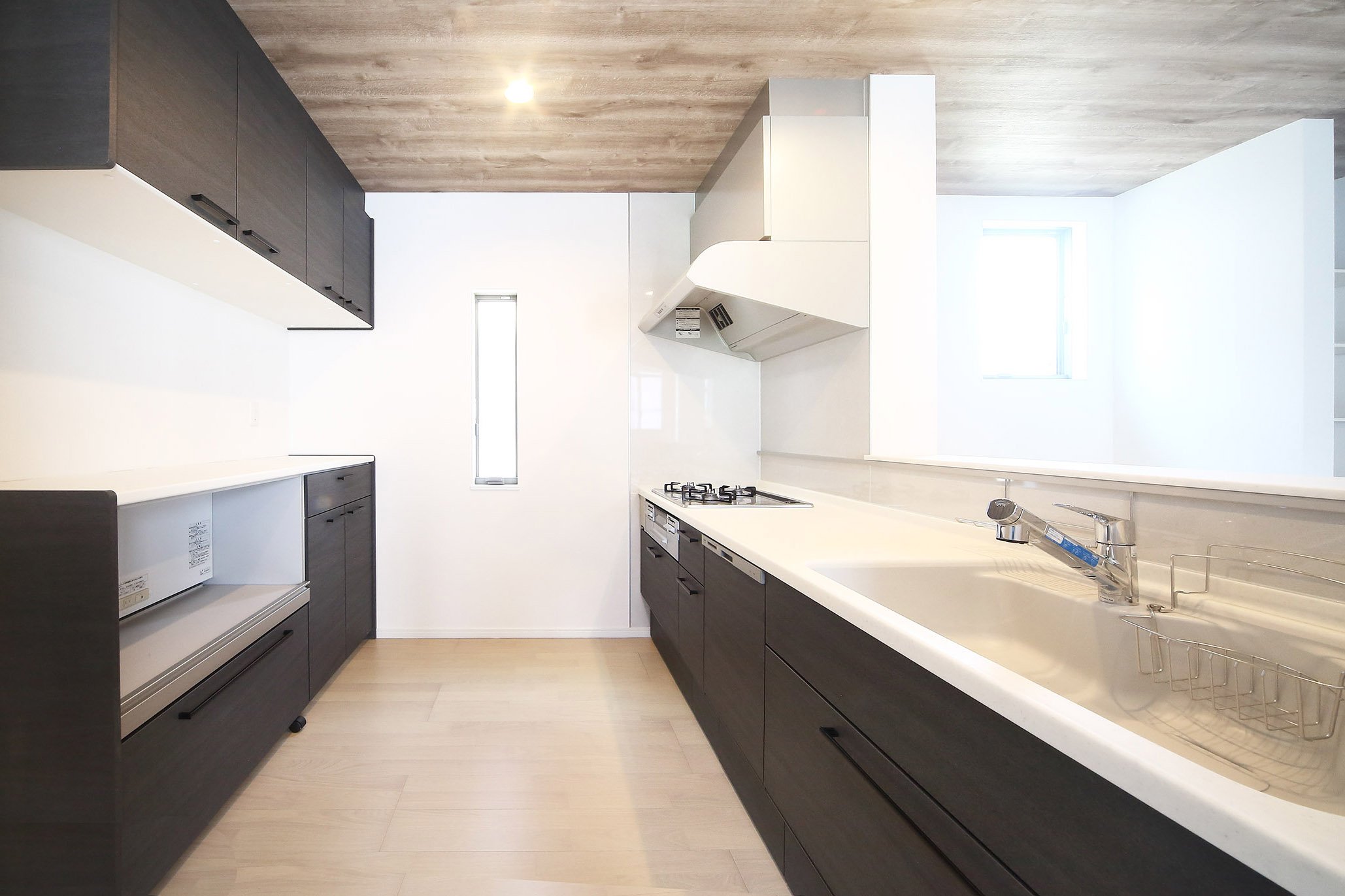 カップボード付きシステムキッチン